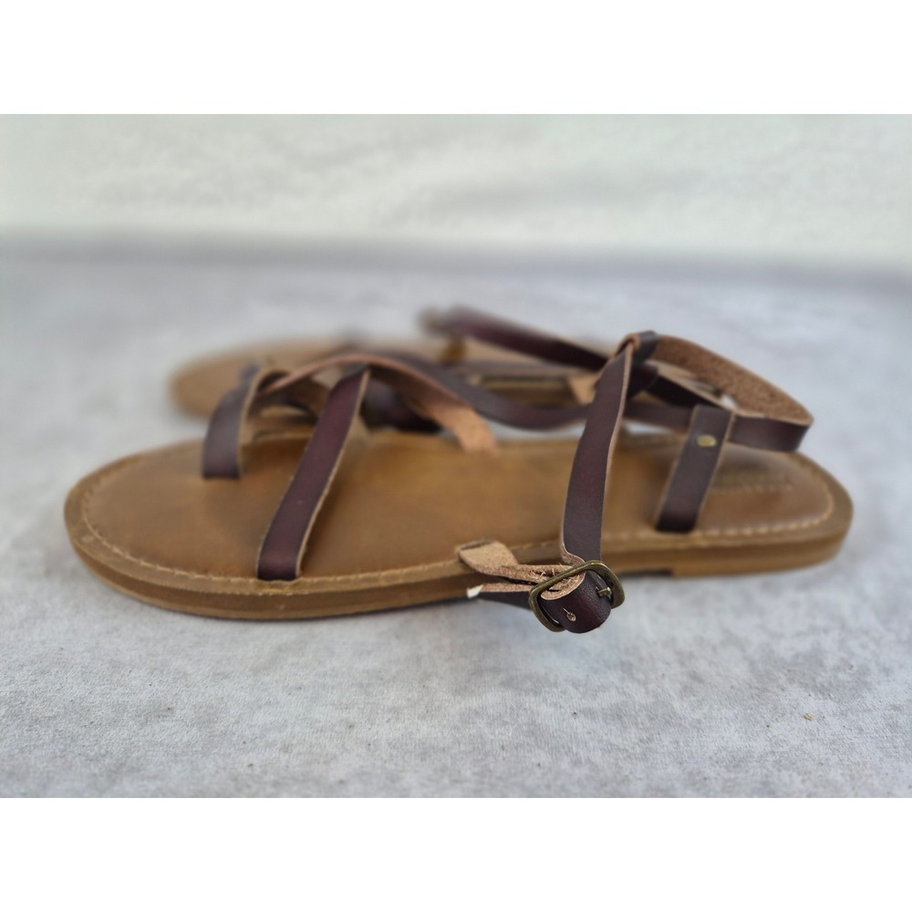 Mossimo Supply Co Womens Brown Strappy Gladiator Toe Loop Flat Sandals Size 8
